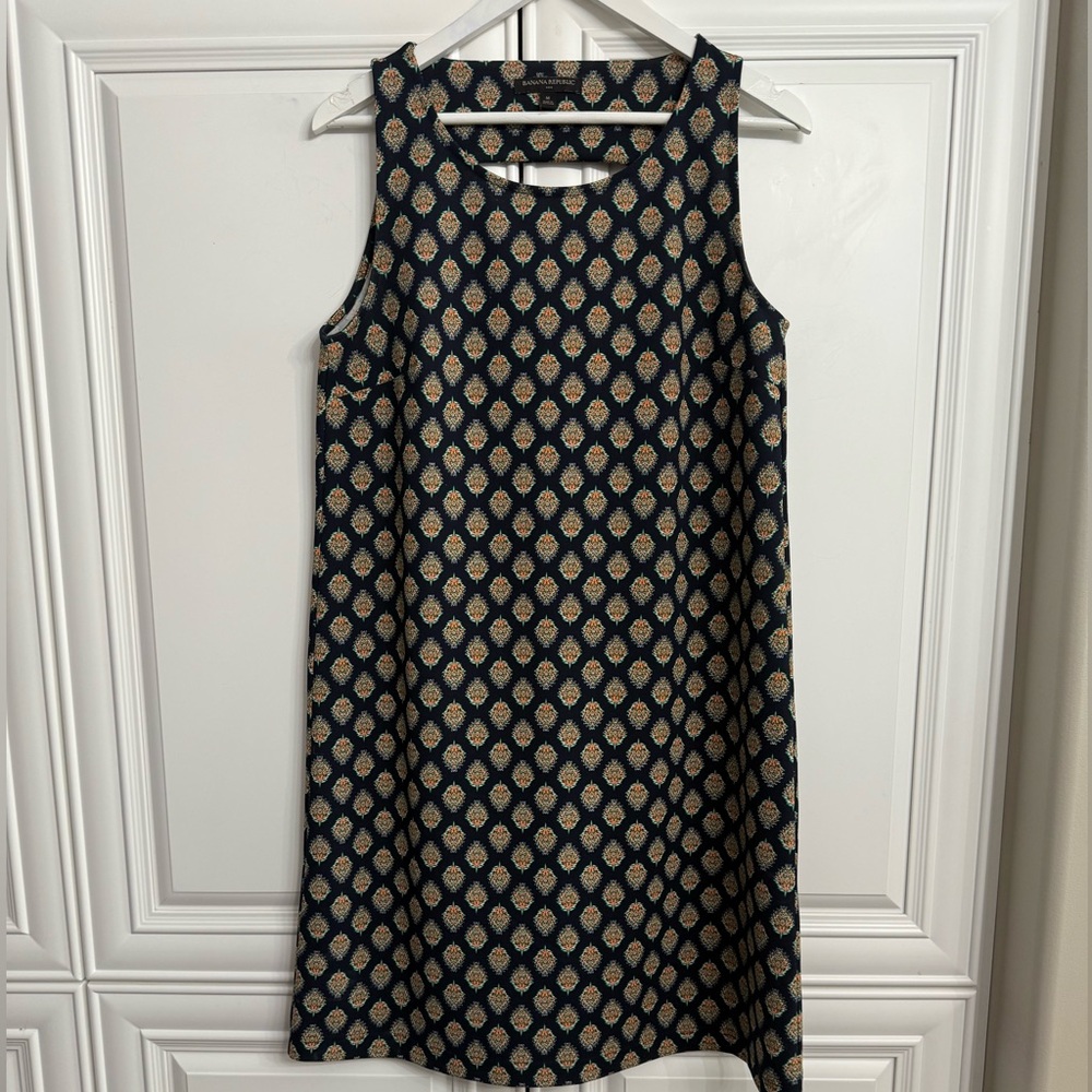 Banana Republic Factory Sz Medium Navy Print Sleeveless Shift Dress Open Back